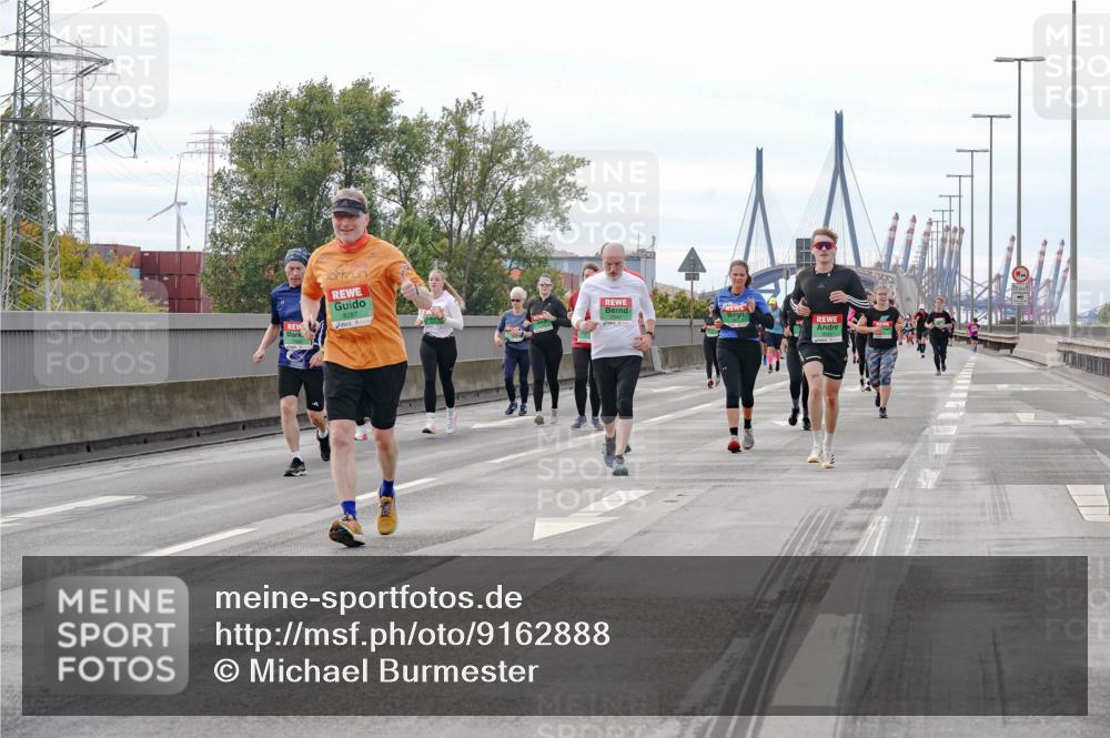03.10.2025 - Köhlbrandbrückenlauf Michael Burmester http://msf.ph/oto/9162888 03.10.2025 16:08:12 Position 3 8287 meine-sportfotos.de