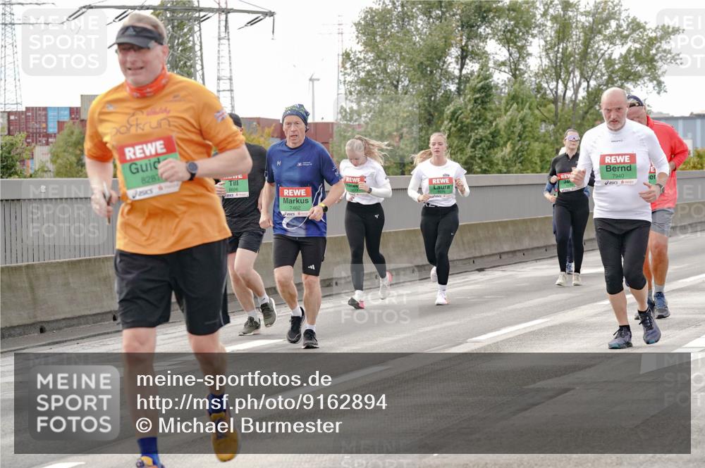 03.10.2025 - Köhlbrandbrückenlauf Michael Burmester http://msf.ph/oto/9162894 03.10.2025 16:08:14 Position 3 8287, 8696, 7462, 7940 meine-sportfotos.de