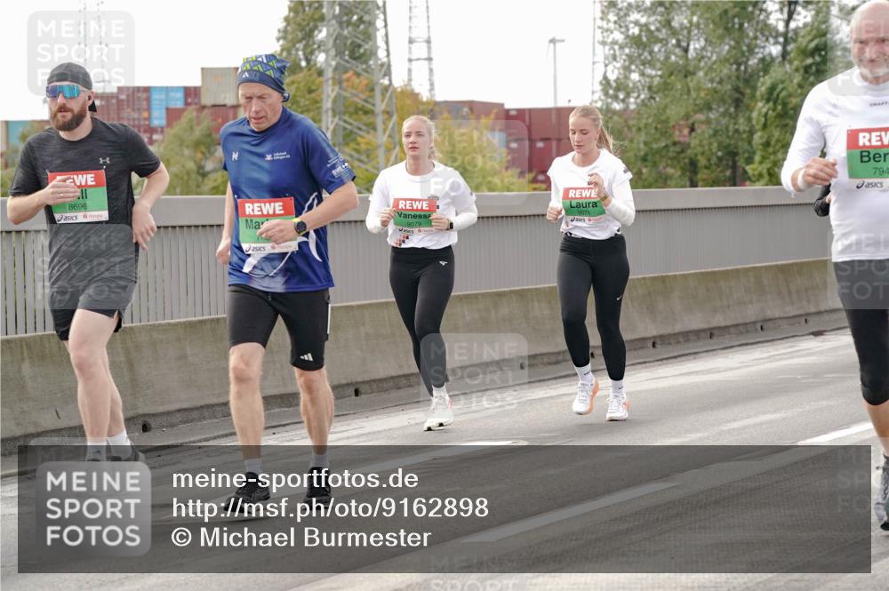 03.10.2025 - Köhlbrandbrückenlauf Michael Burmester http://msf.ph/oto/9162898 03.10.2025 16:08:16 Position 3 8696, 9079, 9078, 794 meine-sportfotos.de