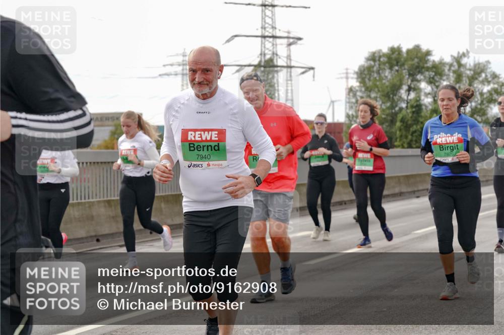 03.10.2025 - Köhlbrandbrückenlauf Michael Burmester http://msf.ph/oto/9162908 03.10.2025 16:08:19 Position 3 7940, 7826 meine-sportfotos.de