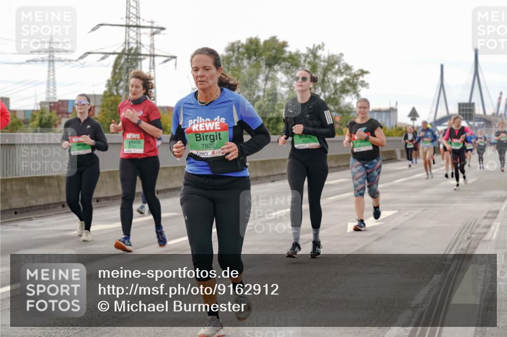 03.10.2025 - Köhlbrandbrückenlauf Michael Burmester http://msf.ph/oto/9162912 03.10.2025 16:08:20 Position 3 7826, 8303 meine-sportfotos.de