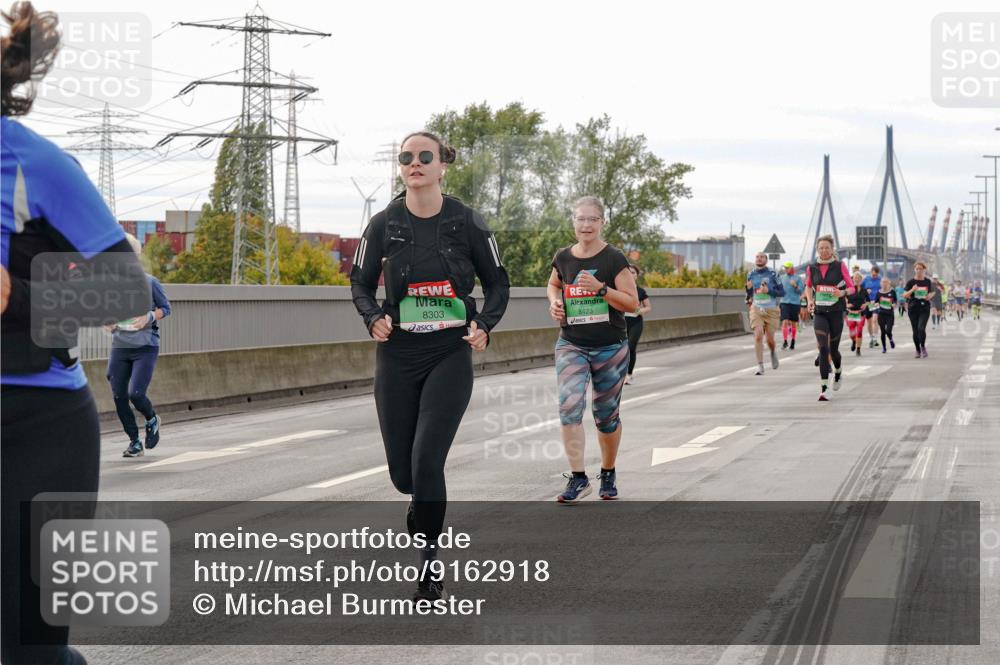 03.10.2025 - Köhlbrandbrückenlauf Michael Burmester http://msf.ph/oto/9162918 03.10.2025 16:08:21 Position 3 8303, 8423 meine-sportfotos.de