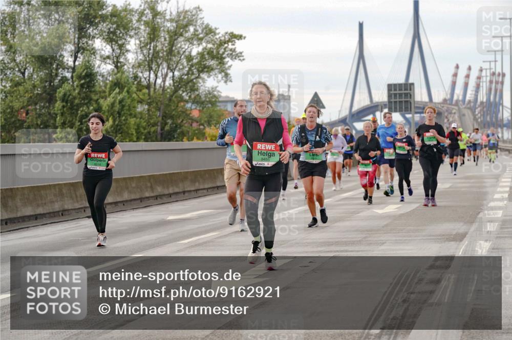 03.10.2025 - Köhlbrandbrückenlauf Michael Burmester http://msf.ph/oto/9162921 03.10.2025 16:08:24 Position 3 8455 meine-sportfotos.de