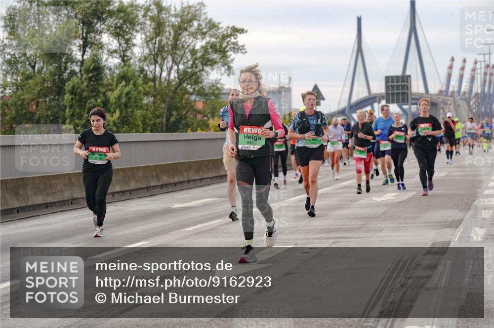 03.10.2025 - Köhlbrandbrückenlauf Michael Burmester http://msf.ph/oto/9162923 03.10.2025 16:08:24 Position 3 8455 meine-sportfotos.de