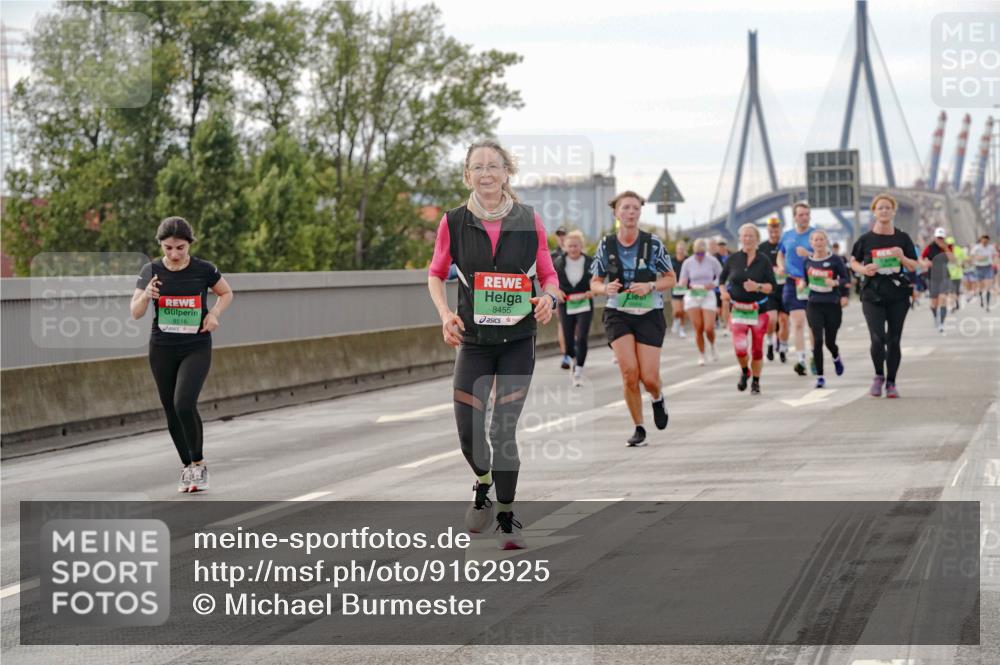 03.10.2025 - Köhlbrandbrückenlauf Michael Burmester http://msf.ph/oto/9162925 03.10.2025 16:08:25 Position 3 8516, 8455 meine-sportfotos.de