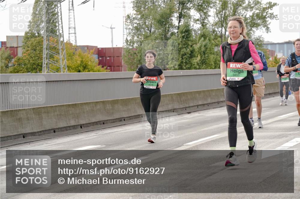 03.10.2025 - Köhlbrandbrückenlauf Michael Burmester http://msf.ph/oto/9162927 03.10.2025 16:08:26 Position 3 8516, 8455 meine-sportfotos.de