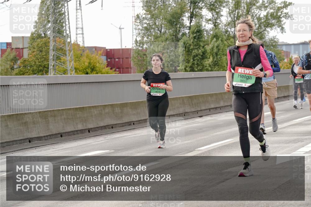 03.10.2025 - Köhlbrandbrückenlauf Michael Burmester http://msf.ph/oto/9162928 03.10.2025 16:08:26 Position 3 8516, 8455 meine-sportfotos.de