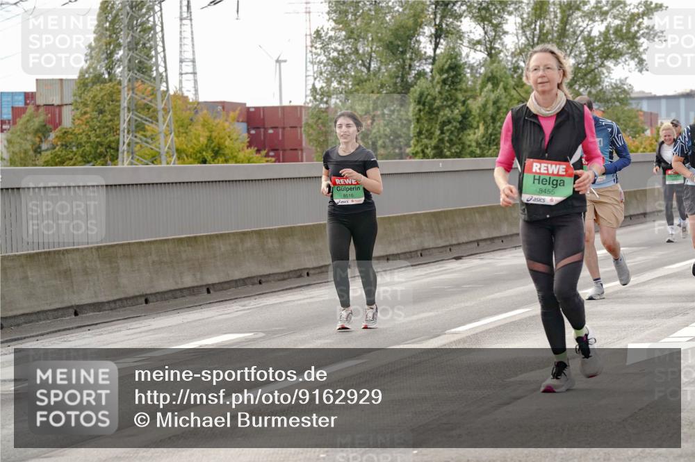 03.10.2025 - Köhlbrandbrückenlauf Michael Burmester http://msf.ph/oto/9162929 03.10.2025 16:08:26 Position 3 8516, 8455 meine-sportfotos.de
