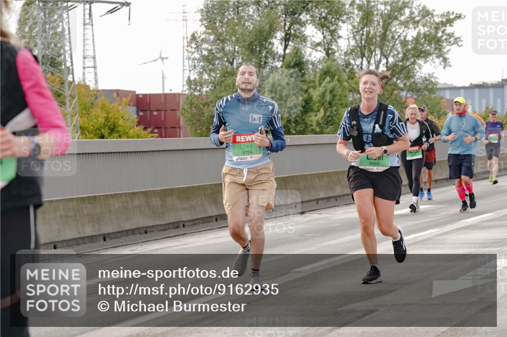 03.10.2025 - Köhlbrandbrückenlauf Michael Burmester http://msf.ph/oto/9162935 03.10.2025 16:08:28 Position 3 9704, 8869 meine-sportfotos.de
