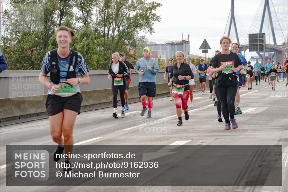 03.10.2025 - Köhlbrandbrückenlauf Michael Burmester http://msf.ph/oto/9162936 03.10.2025 16:08:29 Position 3 8869, 8135 meine-sportfotos.de