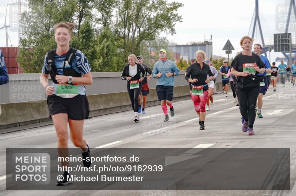 03.10.2025 - Köhlbrandbrückenlauf Michael Burmester http://msf.ph/oto/9162939 03.10.2025 16:08:30 Position 3 8869, 8166 meine-sportfotos.de