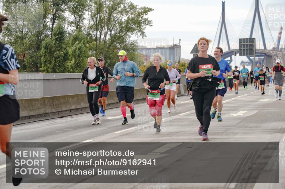 03.10.2025 - Köhlbrandbrückenlauf Michael Burmester http://msf.ph/oto/9162941 03.10.2025 16:08:30 Position 3 8166 meine-sportfotos.de