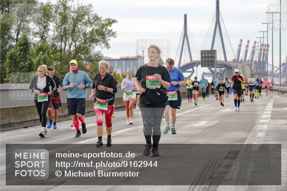 03.10.2025 - Köhlbrandbrückenlauf Michael Burmester http://msf.ph/oto/9162944 03.10.2025 16:08:31 Position 3 8135 meine-sportfotos.de