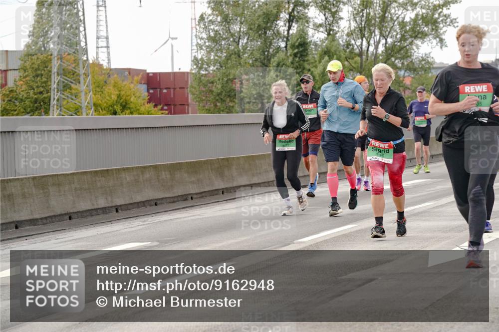 03.10.2025 - Köhlbrandbrückenlauf Michael Burmester http://msf.ph/oto/9162948 03.10.2025 16:08:33 Position 3 8171, 8166 meine-sportfotos.de