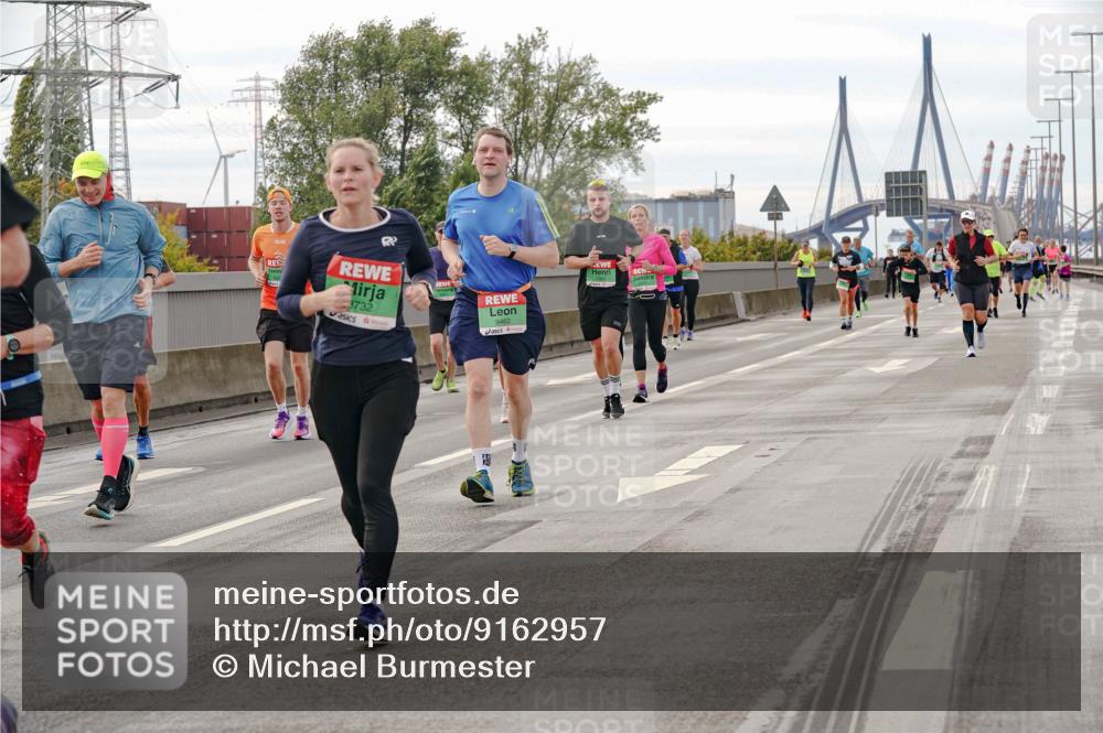 03.10.2025 - Köhlbrandbrückenlauf Michael Burmester http://msf.ph/oto/9162957 03.10.2025 16:08:37 Position 3 3732, 9462 meine-sportfotos.de