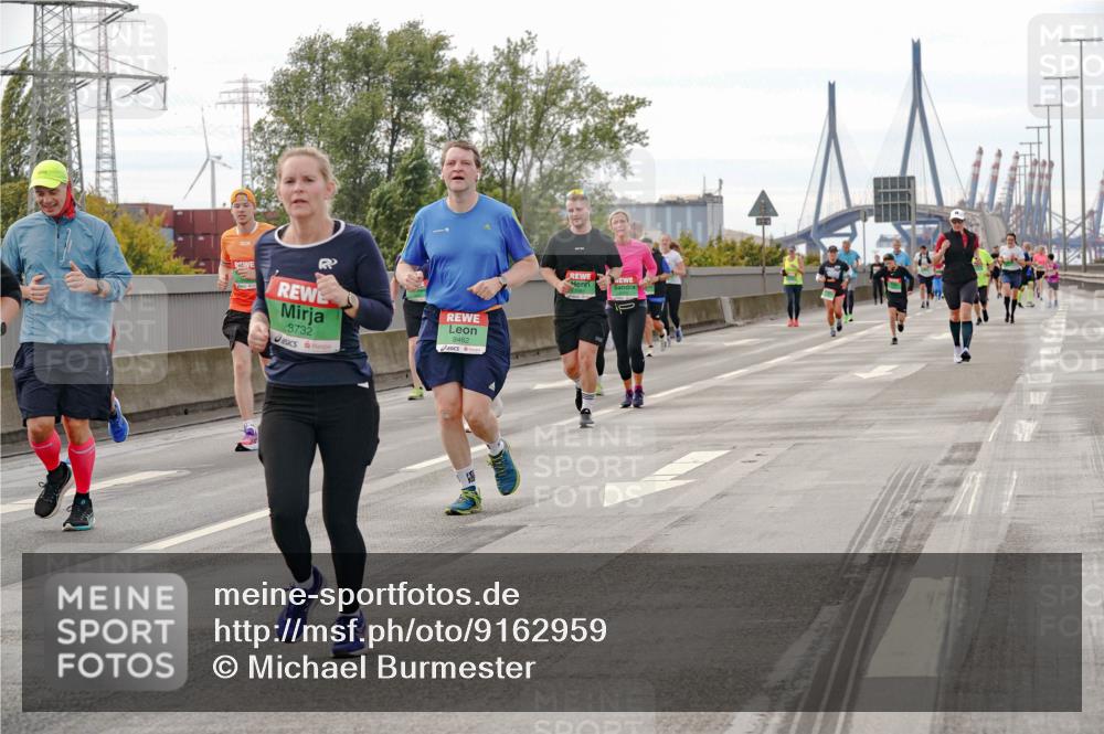 03.10.2025 - Köhlbrandbrückenlauf Michael Burmester http://msf.ph/oto/9162959 03.10.2025 16:08:37 Position 3 8732, 9462 meine-sportfotos.de