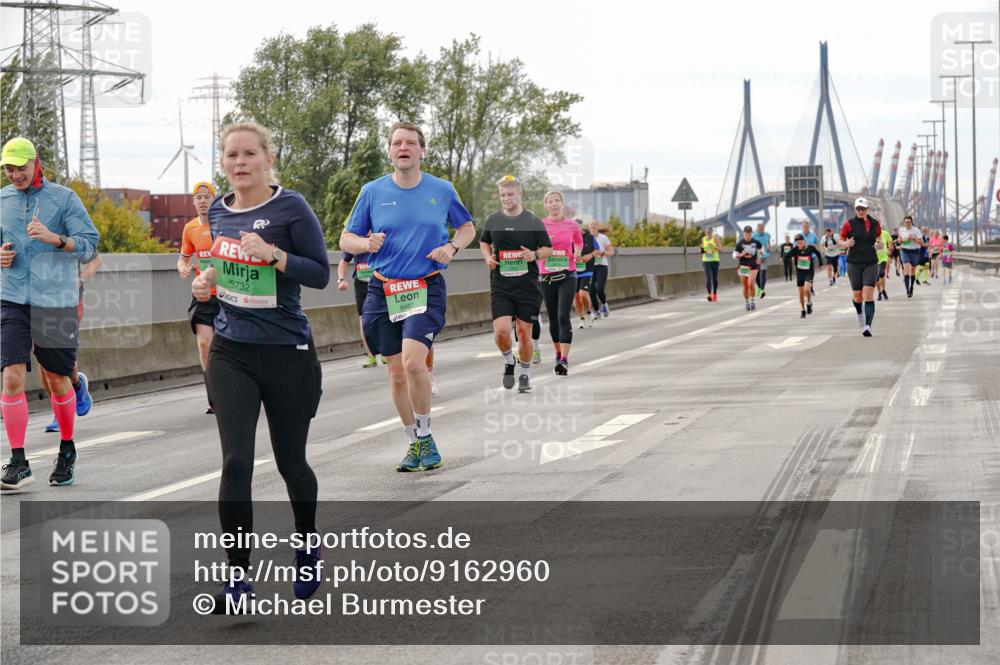 03.10.2025 - Köhlbrandbrückenlauf Michael Burmester http://msf.ph/oto/9162960 03.10.2025 16:08:37 Position 3 8732, 9462 meine-sportfotos.de