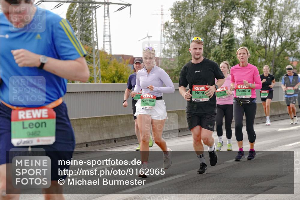03.10.2025 - Köhlbrandbrückenlauf Michael Burmester http://msf.ph/oto/9162965 03.10.2025 16:08:40 Position 3 9462, 7980, 7981, 8430 meine-sportfotos.de