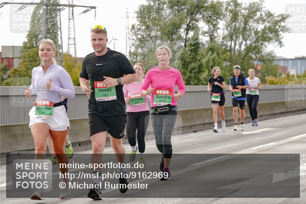 03.10.2025 - Köhlbrandbrückenlauf Michael Burmester http://msf.ph/oto/9162969 03.10.2025 16:08:42 Position 3 798, 7981, 8000, 8430 meine-sportfotos.de