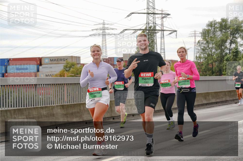 03.10.2025 - Köhlbrandbrückenlauf Michael Burmester http://msf.ph/oto/9162973 03.10.2025 16:08:43 Position 3 7980, 7981, 8001, 8430 meine-sportfotos.de