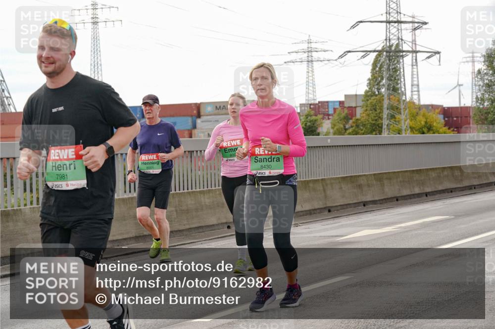 03.10.2025 - Köhlbrandbrückenlauf Michael Burmester http://msf.ph/oto/9162982 03.10.2025 16:08:45 Position 3 7981, 8001, 800, 8430 meine-sportfotos.de