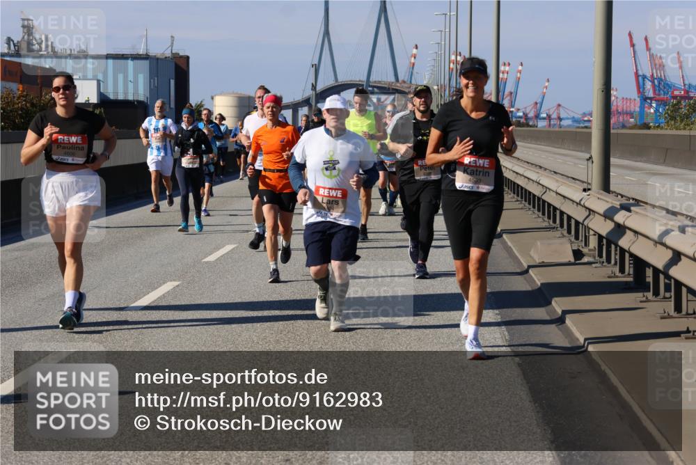 03.10.2025 - Köhlbrandbrückenlauf Strokosch-Dieckow http://msf.ph/oto/9162983 03.10.2025 12:59:56 Position 3 4606, 4593 meine-sportfotos.de
