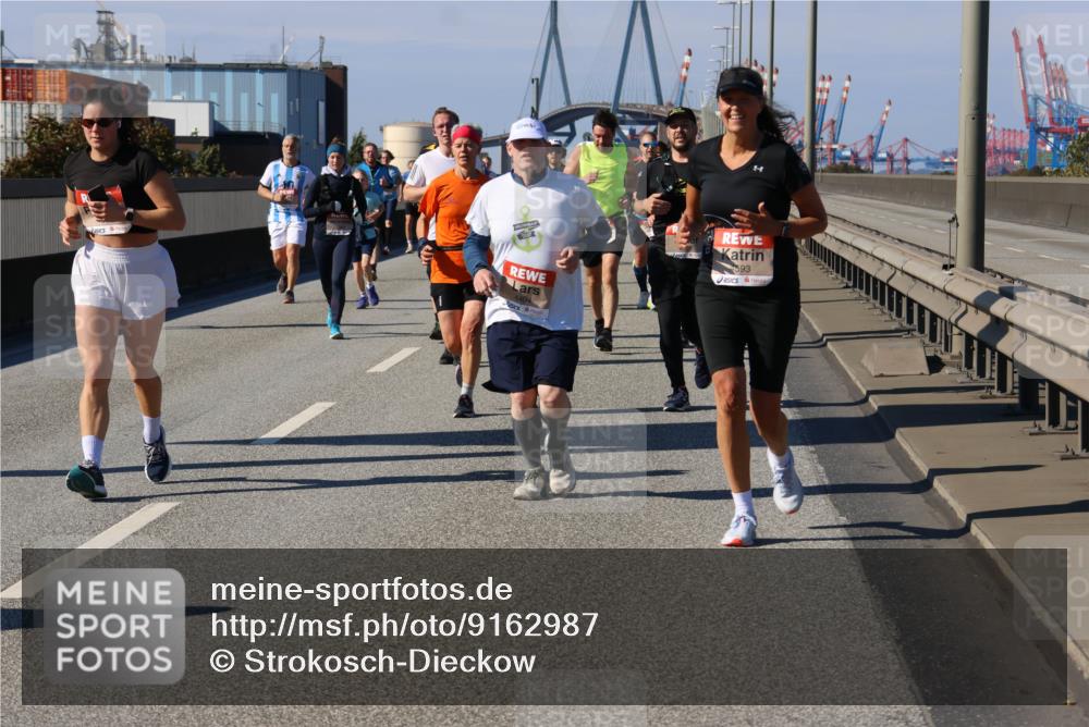 03.10.2025 - Köhlbrandbrückenlauf Strokosch-Dieckow http://msf.ph/oto/9162987 03.10.2025 12:59:57 Position 3 4404, 593 meine-sportfotos.de