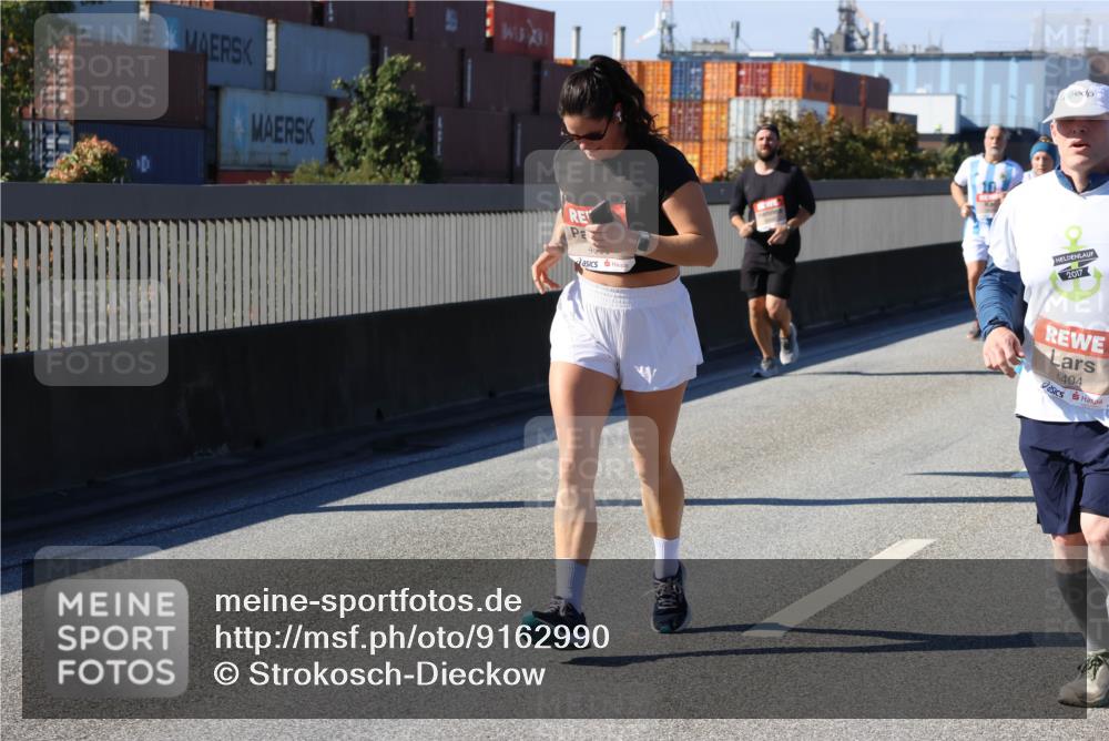 03.10.2025 - Köhlbrandbrückenlauf Strokosch-Dieckow http://msf.ph/oto/9162990 03.10.2025 12:59:58 Position 3 2017, 4404 meine-sportfotos.de