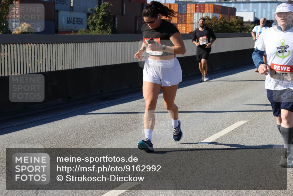 03.10.2025 - Köhlbrandbrückenlauf Strokosch-Dieckow http://msf.ph/oto/9162992 03.10.2025 12:59:58 Position 3 2017, 4404 meine-sportfotos.de