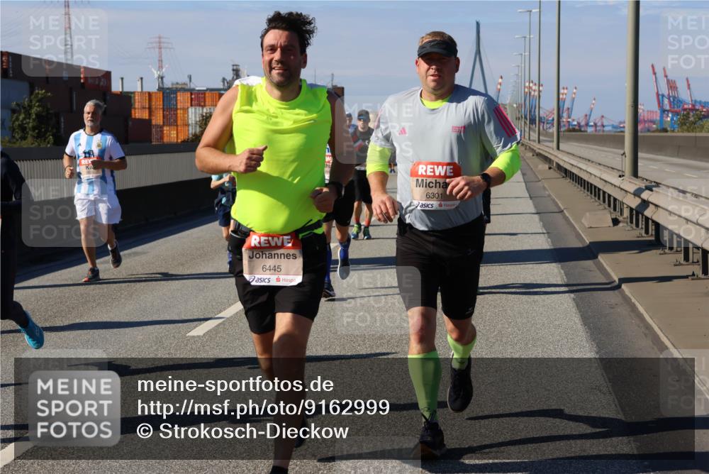 03.10.2025 - Köhlbrandbrückenlauf Strokosch-Dieckow http://msf.ph/oto/9162999 03.10.2025 13:00:03 Position 3 6445, 6301 meine-sportfotos.de