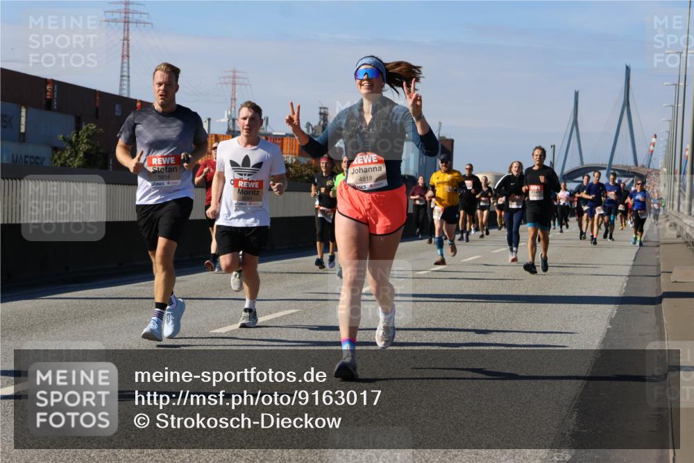 03.10.2025 - Köhlbrandbrückenlauf Strokosch-Dieckow http://msf.ph/oto/9163017 03.10.2025 13:00:15 Position 3  meine-sportfotos.de