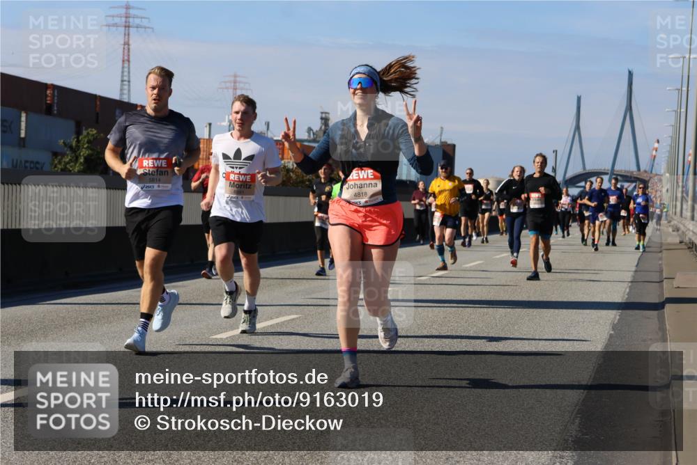 03.10.2025 - Köhlbrandbrückenlauf Strokosch-Dieckow http://msf.ph/oto/9163019 03.10.2025 13:00:15 Position 3 5814, 6591, 4818 meine-sportfotos.de