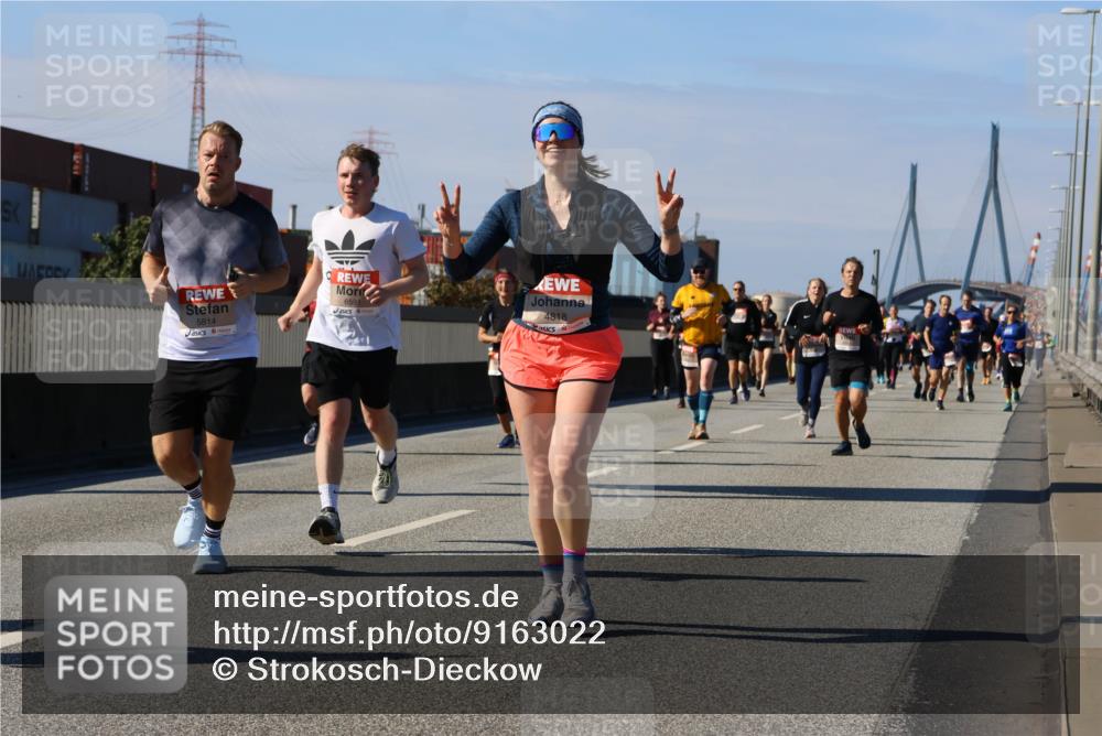03.10.2025 - Köhlbrandbrückenlauf Strokosch-Dieckow http://msf.ph/oto/9163022 03.10.2025 13:00:15 Position 3 5814, 6591, 4818 meine-sportfotos.de