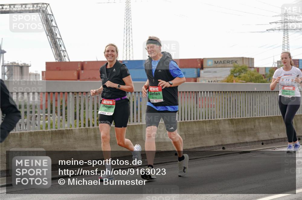 03.10.2025 - Köhlbrandbrückenlauf Michael Burmester http://msf.ph/oto/9163023 03.10.2025 16:08:52 Position 3 8917, 8914, 8819 meine-sportfotos.de