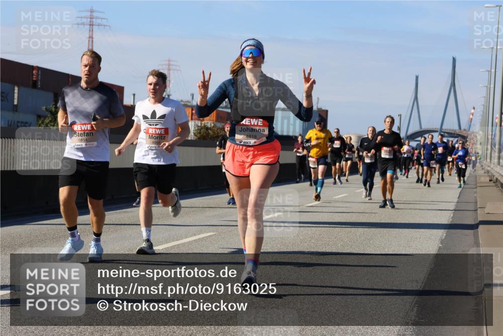 03.10.2025 - Köhlbrandbrückenlauf Strokosch-Dieckow http://msf.ph/oto/9163025 03.10.2025 13:00:15 Position 3 5814, 6591, 4818 meine-sportfotos.de