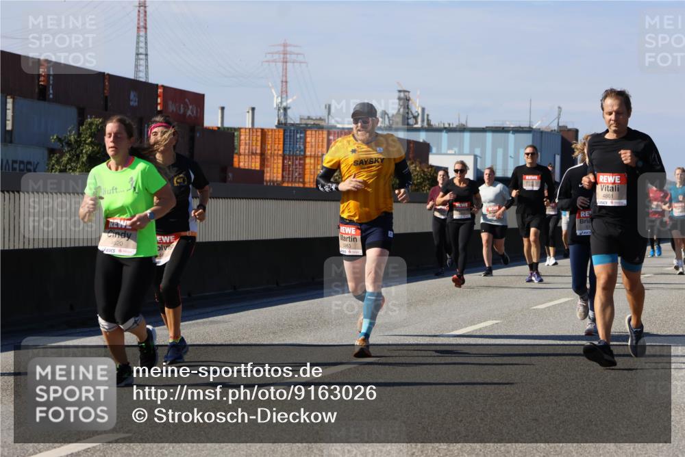 03.10.2025 - Köhlbrandbrückenlauf Strokosch-Dieckow http://msf.ph/oto/9163026 03.10.2025 13:00:19 Position 3 4620, 468, 5983, 4861 meine-sportfotos.de