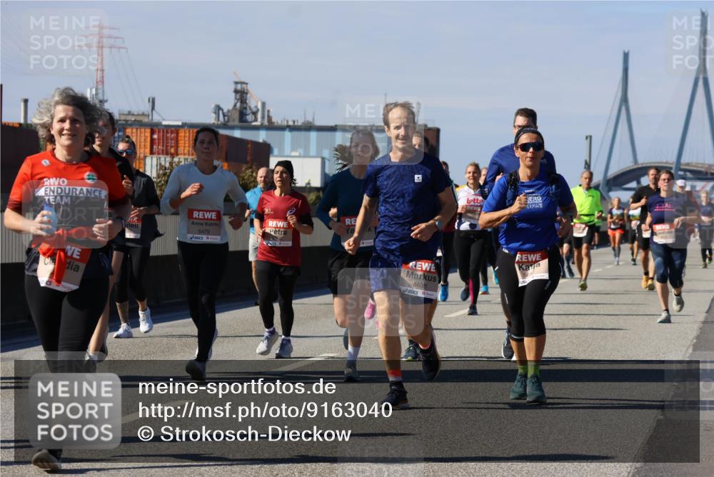 03.10.2025 - Köhlbrandbrückenlauf Strokosch-Dieckow http://msf.ph/oto/9163040 03.10.2025 13:00:26 Position 3 5479, 2025, 5638, 564 meine-sportfotos.de