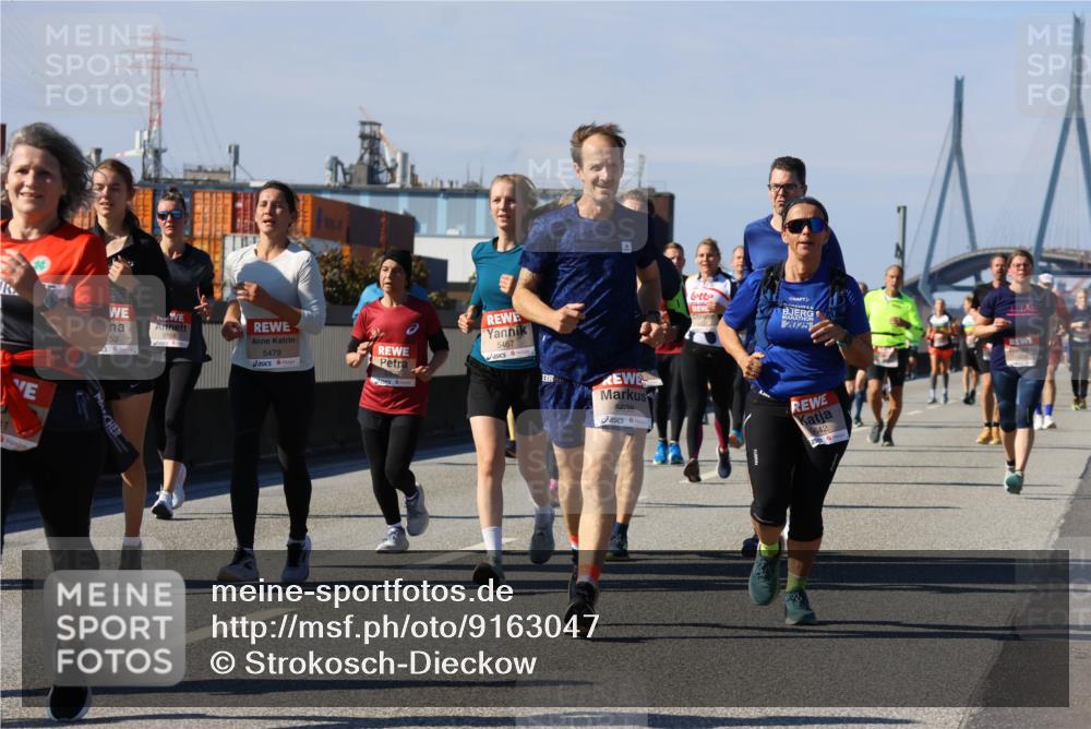 03.10.2025 - Köhlbrandbrückenlauf Strokosch-Dieckow http://msf.ph/oto/9163047 03.10.2025 13:00:26 Position 3 53, 5168, 1, 5467, 5479, 2025, 5638, 642 meine-sportfotos.de