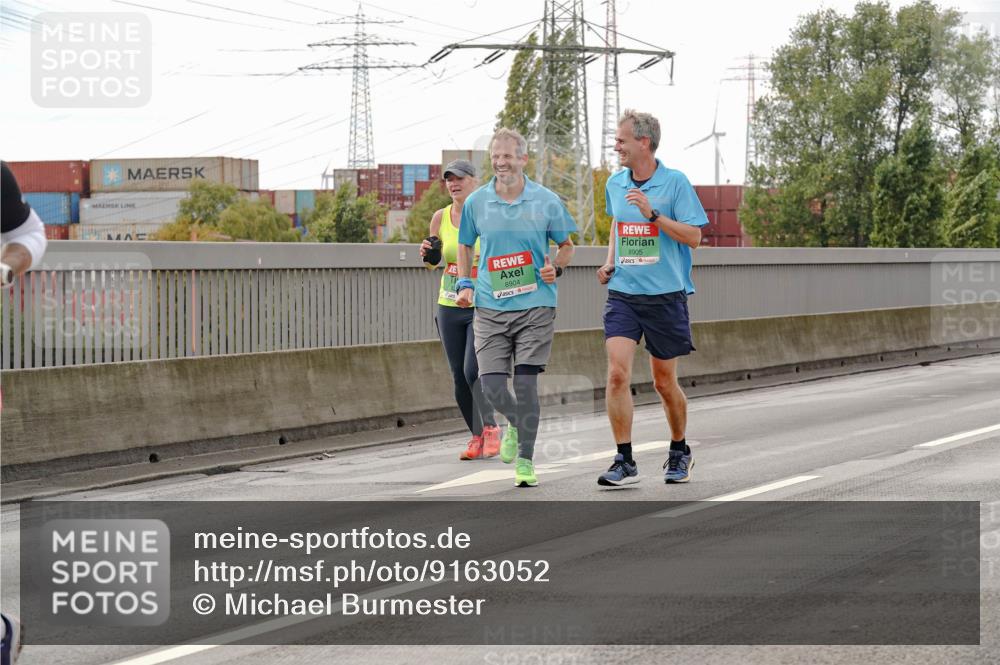 03.10.2025 - Köhlbrandbrückenlauf Michael Burmester http://msf.ph/oto/9163052 03.10.2025 16:08:57 Position 3 8904, 8905 meine-sportfotos.de