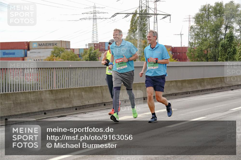 03.10.2025 - Köhlbrandbrückenlauf Michael Burmester http://msf.ph/oto/9163056 03.10.2025 16:08:57 Position 3 8904, 8905 meine-sportfotos.de
