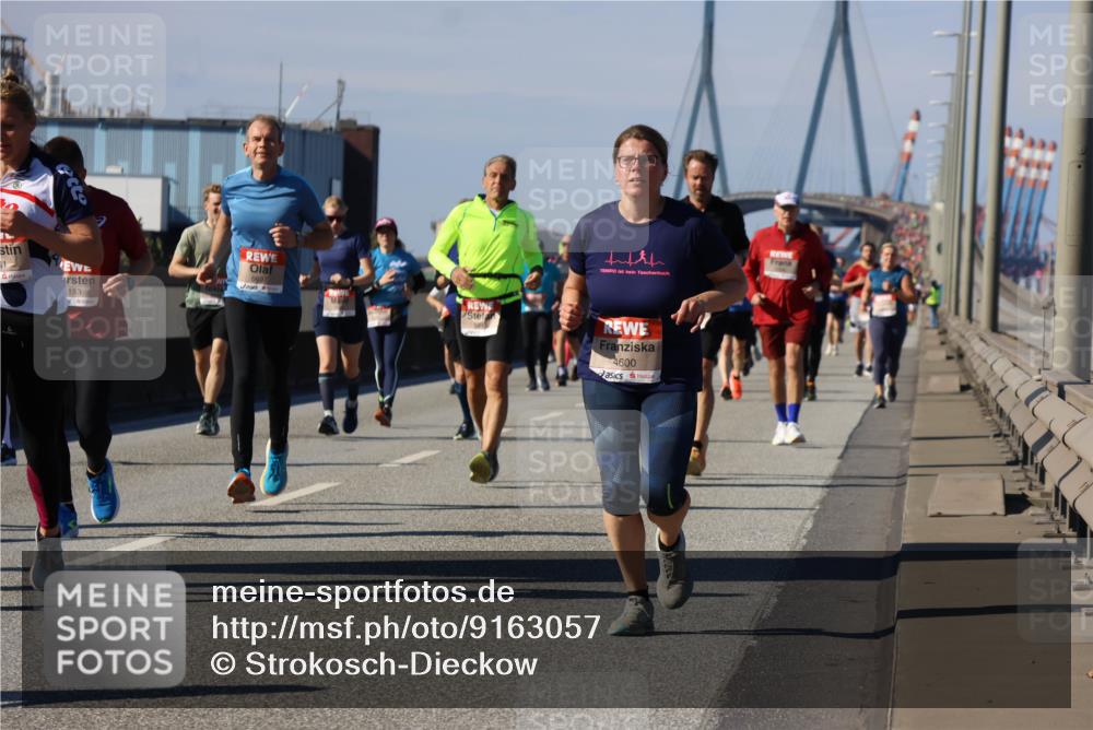 03.10.2025 - Köhlbrandbrückenlauf Strokosch-Dieckow http://msf.ph/oto/9163057 03.10.2025 13:00:31 Position 3 81, 153, 6697, 4600 meine-sportfotos.de