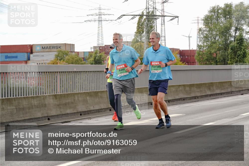 03.10.2025 - Köhlbrandbrückenlauf Michael Burmester http://msf.ph/oto/9163059 03.10.2025 16:08:57 Position 3 8904, 8905 meine-sportfotos.de