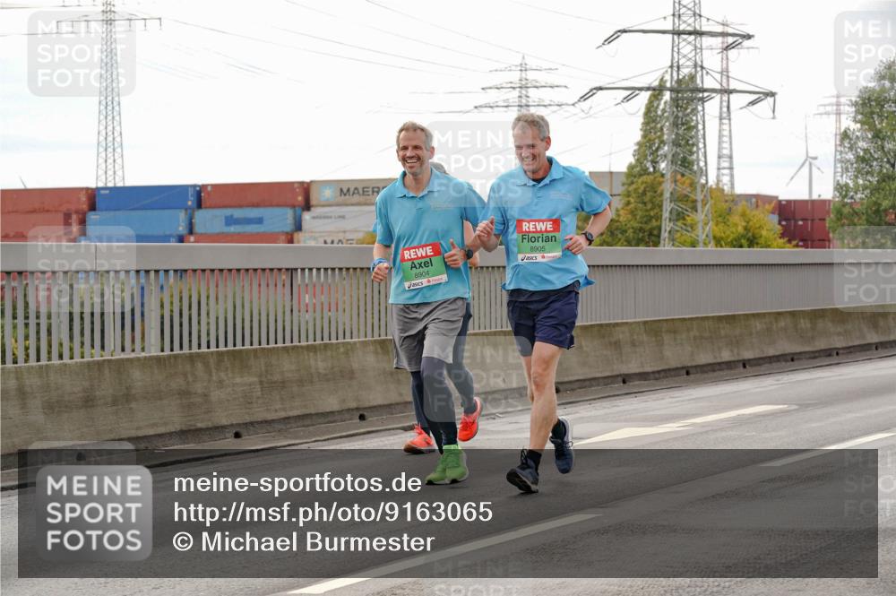 03.10.2025 - Köhlbrandbrückenlauf Michael Burmester http://msf.ph/oto/9163065 03.10.2025 16:08:58 Position 3 8904, 8905 meine-sportfotos.de