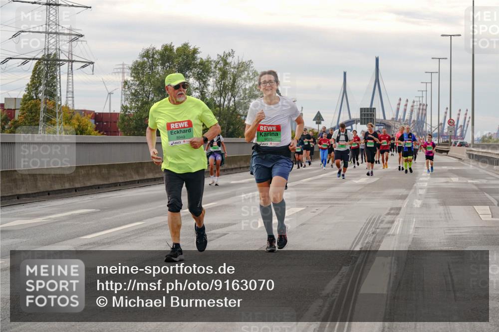 03.10.2025 - Köhlbrandbrückenlauf Michael Burmester http://msf.ph/oto/9163070 03.10.2025 16:08:59 Position 3 8949, 9025 meine-sportfotos.de