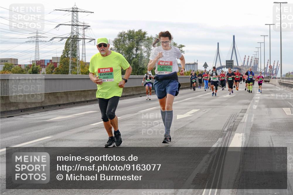 03.10.2025 - Köhlbrandbrückenlauf Michael Burmester http://msf.ph/oto/9163077 03.10.2025 16:09:00 Position 3 8949, 9025 meine-sportfotos.de