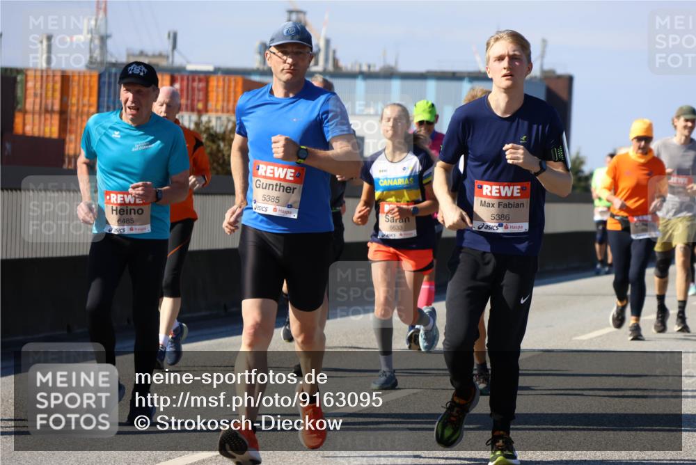03.10.2025 - Köhlbrandbrückenlauf Strokosch-Dieckow http://msf.ph/oto/9163095 03.10.2025 13:00:44 Position 3 5385, 6485, 6633, 5386 meine-sportfotos.de