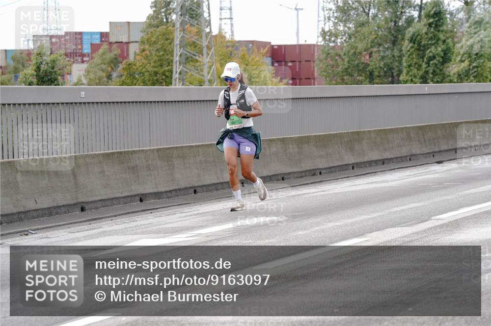 03.10.2025 - Köhlbrandbrückenlauf Michael Burmester http://msf.ph/oto/9163097 03.10.2025 16:09:05 Position 3  meine-sportfotos.de