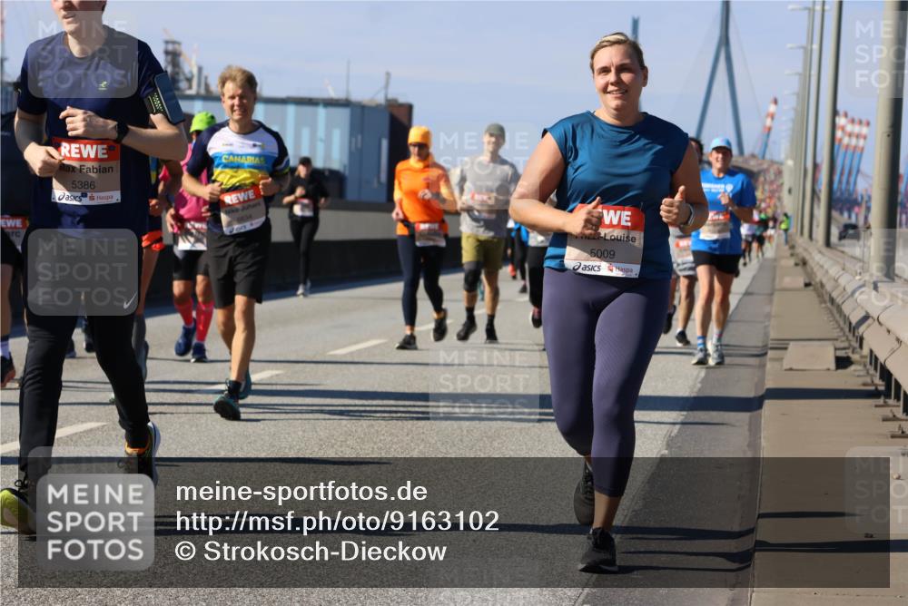 03.10.2025 - Köhlbrandbrückenlauf Strokosch-Dieckow http://msf.ph/oto/9163102 03.10.2025 13:00:46 Position 3 5386, 6634, 5009 meine-sportfotos.de