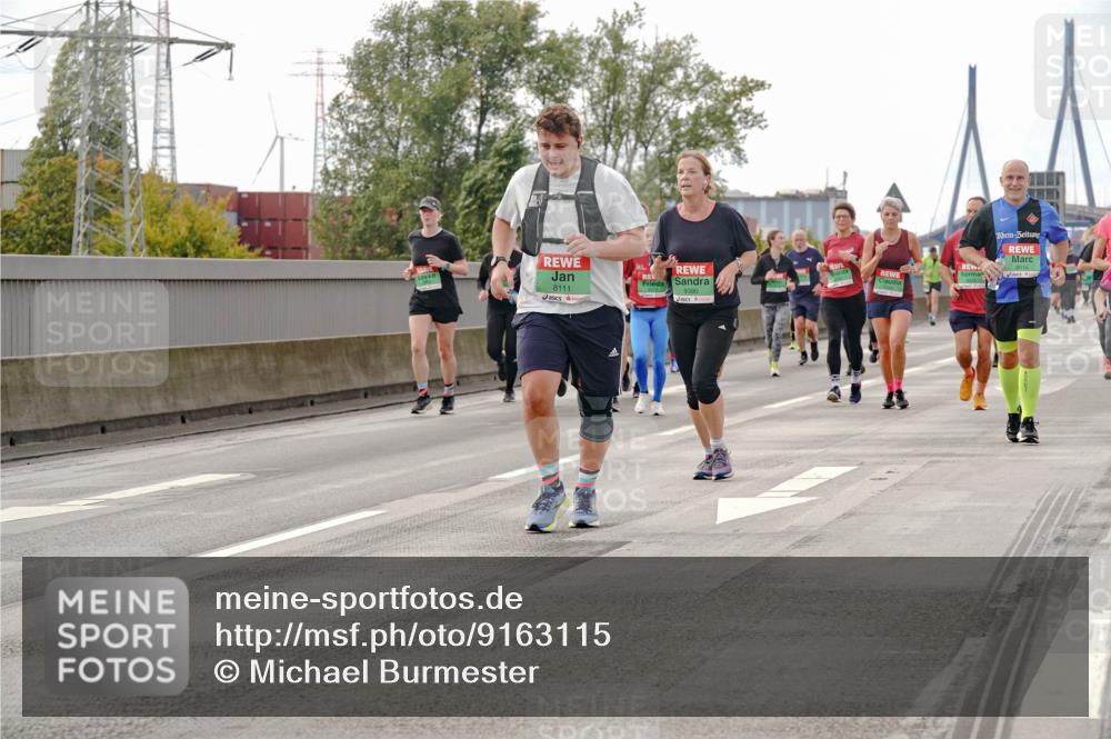 03.10.2025 - Köhlbrandbrückenlauf Michael Burmester http://msf.ph/oto/9163115 03.10.2025 16:09:09 Position 3 8111, 9390 meine-sportfotos.de