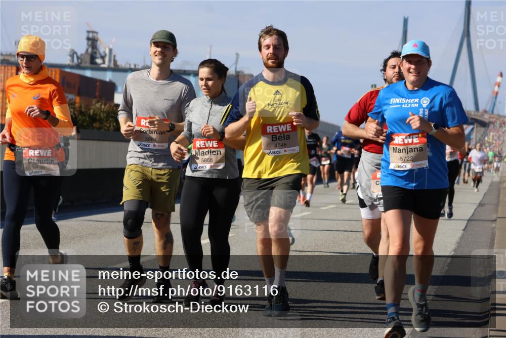 03.10.2025 - Köhlbrandbrückenlauf Strokosch-Dieckow http://msf.ph/oto/9163116 03.10.2025 13:00:50 Position 3 2004, 42, 2, 4828, 5867, 5868, 4548, 5722 meine-sportfotos.de